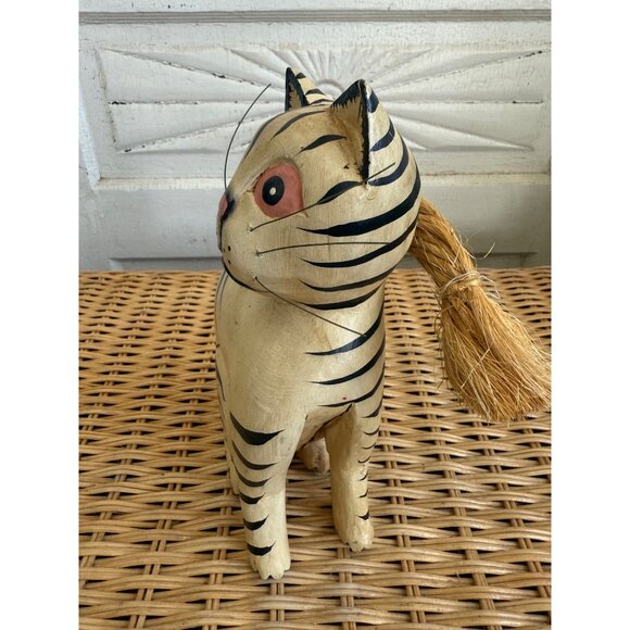 Vintage 90's Folk Art Wood Cat Yellow Black Stripes Jute Rope Tail - Picture 3 of 10